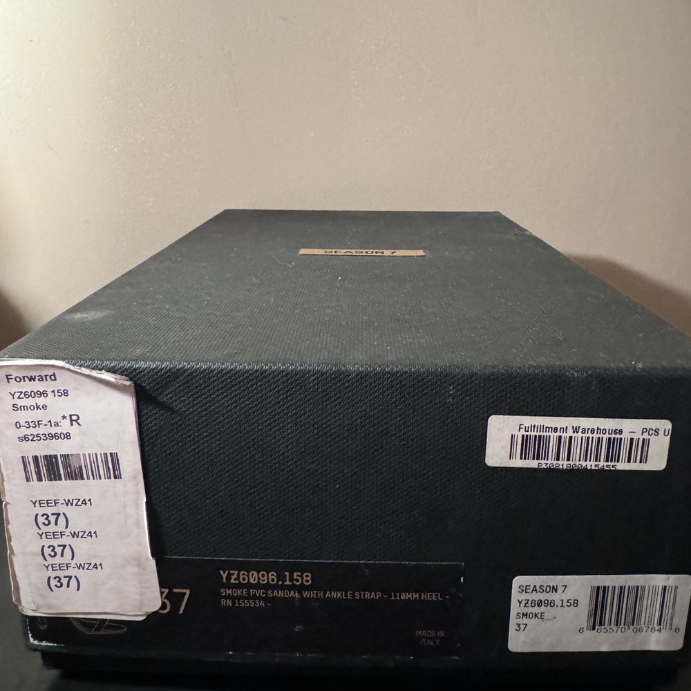 Yeezy Season 7 smoke pumped heels - Picture 2 of 6